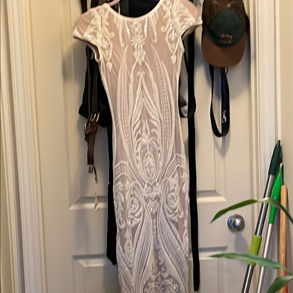 Dress the Population White Sheath Cocktail Dress